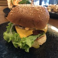 Cheeze Burger  at Attila Hildmann Organic Snackbar II in Berlin