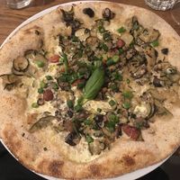Vegan pizza with truffle at Hape  in Lyon