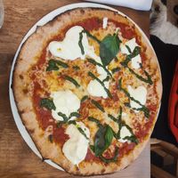 Vegetarian pizza at Hape  in Lyon