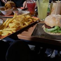 Nuss Kuss und Pfund Pommes at Peter Pane in Vienna