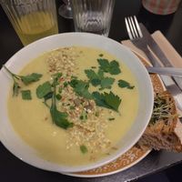 Cauliflower soup at Itsy Bitsy in Lille