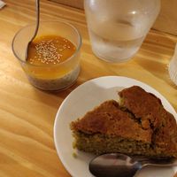 Tapioca pudding, matcha yuzu cake at Herbosaurus in Rennes