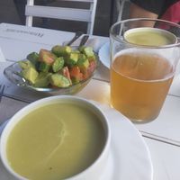 Cabbage cream, avocado and tomato salad, natural kombucha at Obrador La Osa in Sevilla