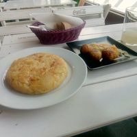 Tortilla de patatas y cebollas at Obrador La Osa in Sevilla