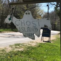 Sign at Ghost Island Farm in Vineyard Haven