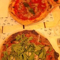 my vegan zucchini rucola pizza with vegarella at Mister Pizza - Via Pietrapiana in Florence