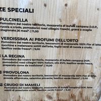 Man kann sich seine Pizza auch selbst zusammenbauen, Auswahl ist dennoch sehr beschränkt. Kein Veganer Nachtisch.  at Mister Pizza - Via Pietrapiana in Florence