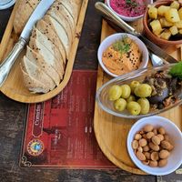 Nice vegan appetisers, main courses and the most friendly staff in the island. Highly recommended.  #Veganuary at Atelie Cafeteria in Rio De Janeiro