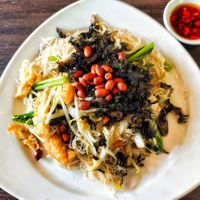 signature Xinghua vegan fried bee hoon at New Fut Kai Vegetarian 新佛界素食 in Central Singapore