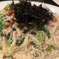 XinHua  bee hoon8/10 very special fine vermicelli with peanuts and fried seaweed #Veganuary at New Fut Kai Vegetarian 新佛界素食 in Central Singapore