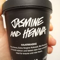 ...smells divine at LUSH - Donau Zentrum in Vienna