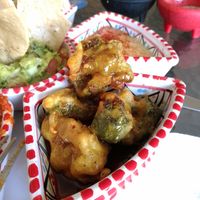 Pakoras with tamarind chutney at Shiva Station in Monterrey