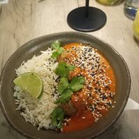 Bowl with tofu "kofte" at Manna 68 in Gdansk