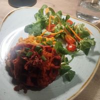 Couliflower wafers with vegetables at Manna 68 in Gdansk