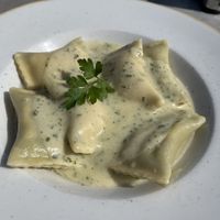 Extra Beute: Vegane Maultaschen in veganer Käse-Sahne-Sauce  at Strandpirat in Nebel
