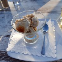 toffee-caramel icecream at Strandpirat in Nebel