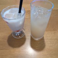 Strawberry amazake and ginger lemonade at Veggy Way in Sapporo