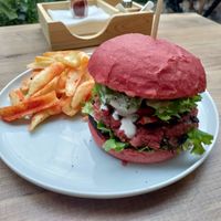 Delicious burger with a meaty kind of pattie at Vegan House in Antalya
