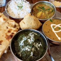 Tofu Korma with Tandoori Roti & Rice D
smoked tofu and coconut & cashew milk curry at Mayura in Barcelona