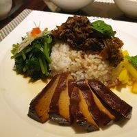 Rice with vegetable and bean curd at Meimen FángKōngDòng 梅門防空洞 in Taipei