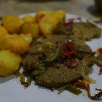 Main dish (potatoes and vegetarian meat) at KIPI Natural in Latacunga