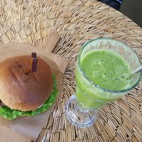 숯불구이 burger & green smoothie at Milhanjum 밀한줌 - Jungang Station in Busan