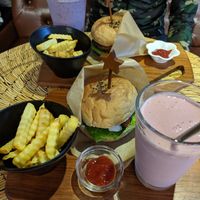 Burger sets at Milhanjum 밀한줌 - Jungang Station in Busan