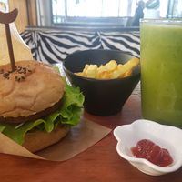 burger and green smoothie  at Milhanjum 밀한줌 - Jungang Station in Busan