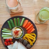 Dipping sensation:) + juices #Veganuary at Everflow in Koh Chang