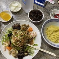 Those noodles 💚 at Taehwawon 태화원 in Incheon