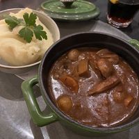 Vegan bourguignon with mashed potatoes   at Monida Bistro Cremerie in Kalmthout