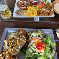 Ofenkartoffel mit Shawarma und Zeil Platte  at Zeil Kitchen in Frankfurt