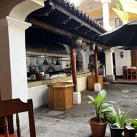 Offene Küche in der das Essen frisch zubereitet wird    at La Fonda de la Calle Real in Antigua