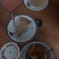 Schiller's Traum tea and coffee caramel cake at Fama Cafe & Manufaktur in Weimar