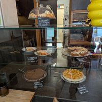 Kuchenauswahl at Fama Cafe & Manufaktur in Weimar
