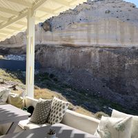 View towards cliffside at Katharos Lounge in Santorini