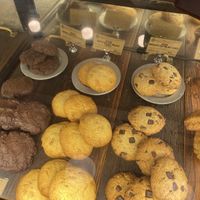 vegan cookies on plate (infront are the non vegan ones)  at The Little Bakery in Tokyo