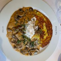Zürcher Geschnetzeltes, vegan.
Super guet. at HILTL - Sihlstrasse in Zurich