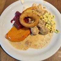 Buffet mains options  at HILTL - Sihlstrasse in Zurich