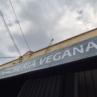 Sunny vegan place on a cloudy day! 🩷 at La Garnacheria Vegana in Cuernavaca