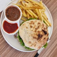 Quinoa burger at Cafe del Mundo in La Paz