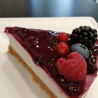 Vegan cheesecake at Radagast Vegan Bakery in Rome