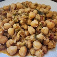 Chickpeas in the oven at Oikeio in Athens