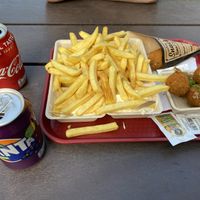 Fries and vegan bitterballen & kroket :) at De Eekhoorn in Rotterdam