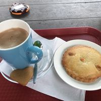 Vegan hot chocolate and vegan gevulde koek at De Eekhoorn in Rotterdam