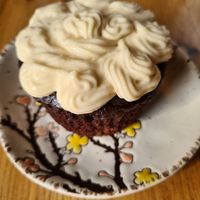 Vegan Cupcake at Owl Sprit in Port Townsend