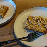 Domowa szarlotka, jeszcze była ciepła ❤️ at Las Weges in Krakow