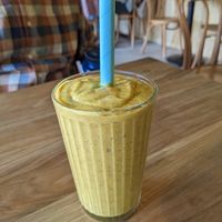 Mango lassi smoothie at Las Weges in Krakow