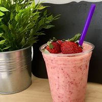 "La Caribeña", a strawberry, mango and passion fruit smoothie. at Frescura PR in Catano