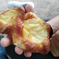 Lunette à la vanille at Succulente Patisserie Végétale in Brussels